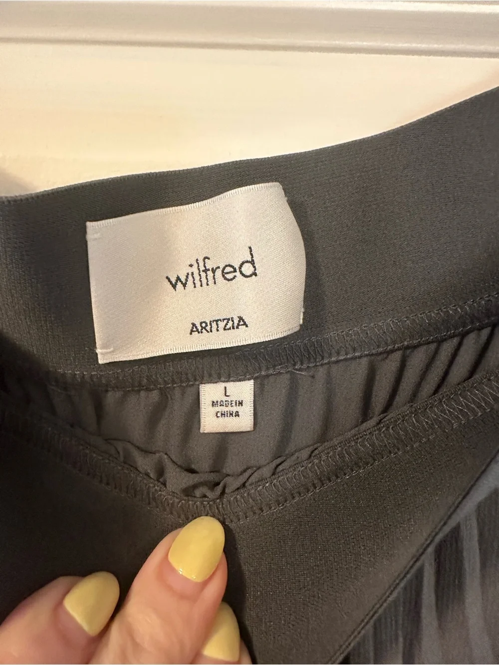 Aritzia Wilfred Twirl Pleated Skirt - Gray Size L - Picture 3 of 4